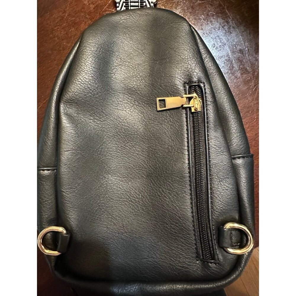 Black Faux Leather Sling Bag - New - Picture 3 of 5